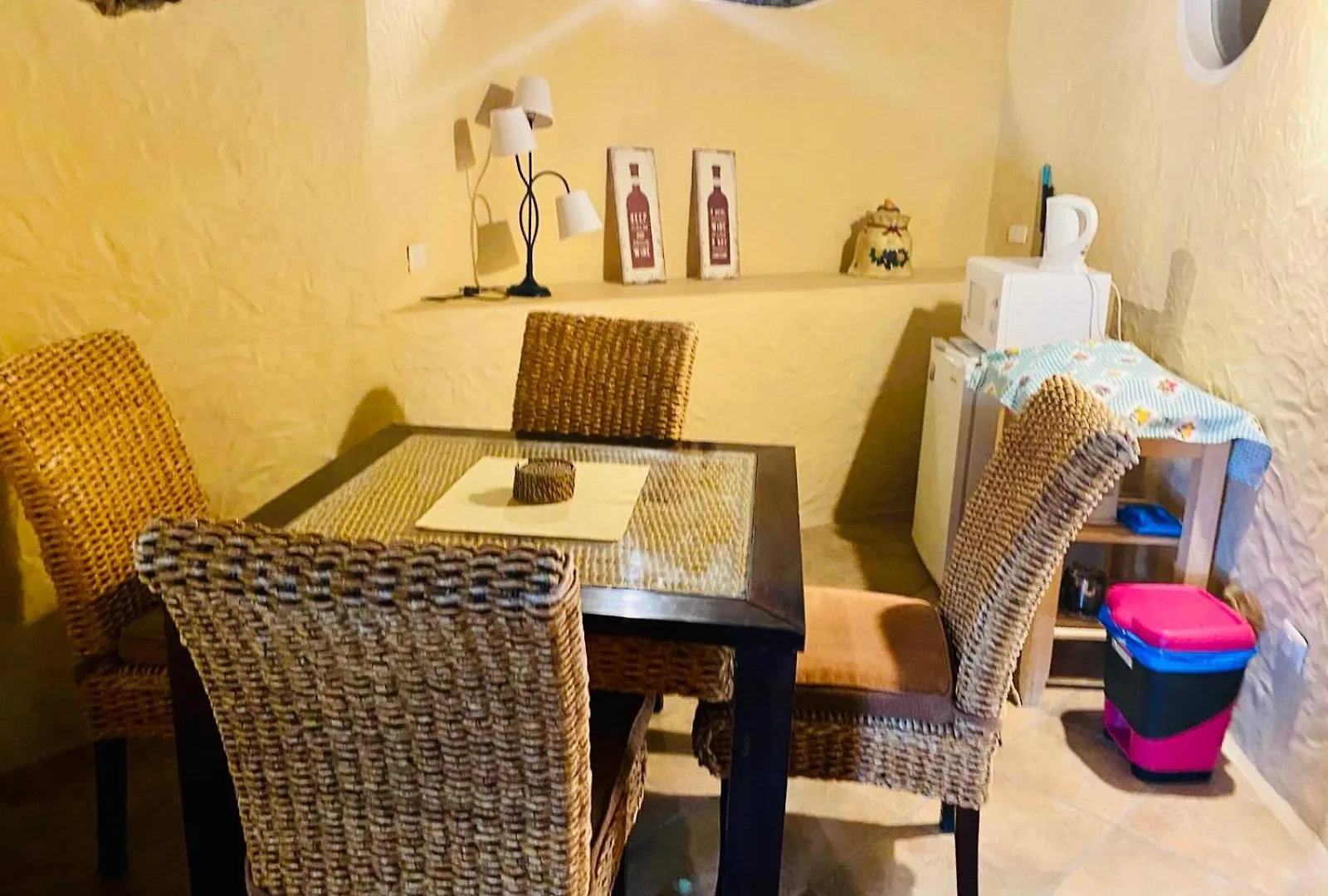 Finca Toredo Large Heated Pool,Hot Tub,Bar/Games Room,Gym,Cave, Free Wifi Atogo 0*,