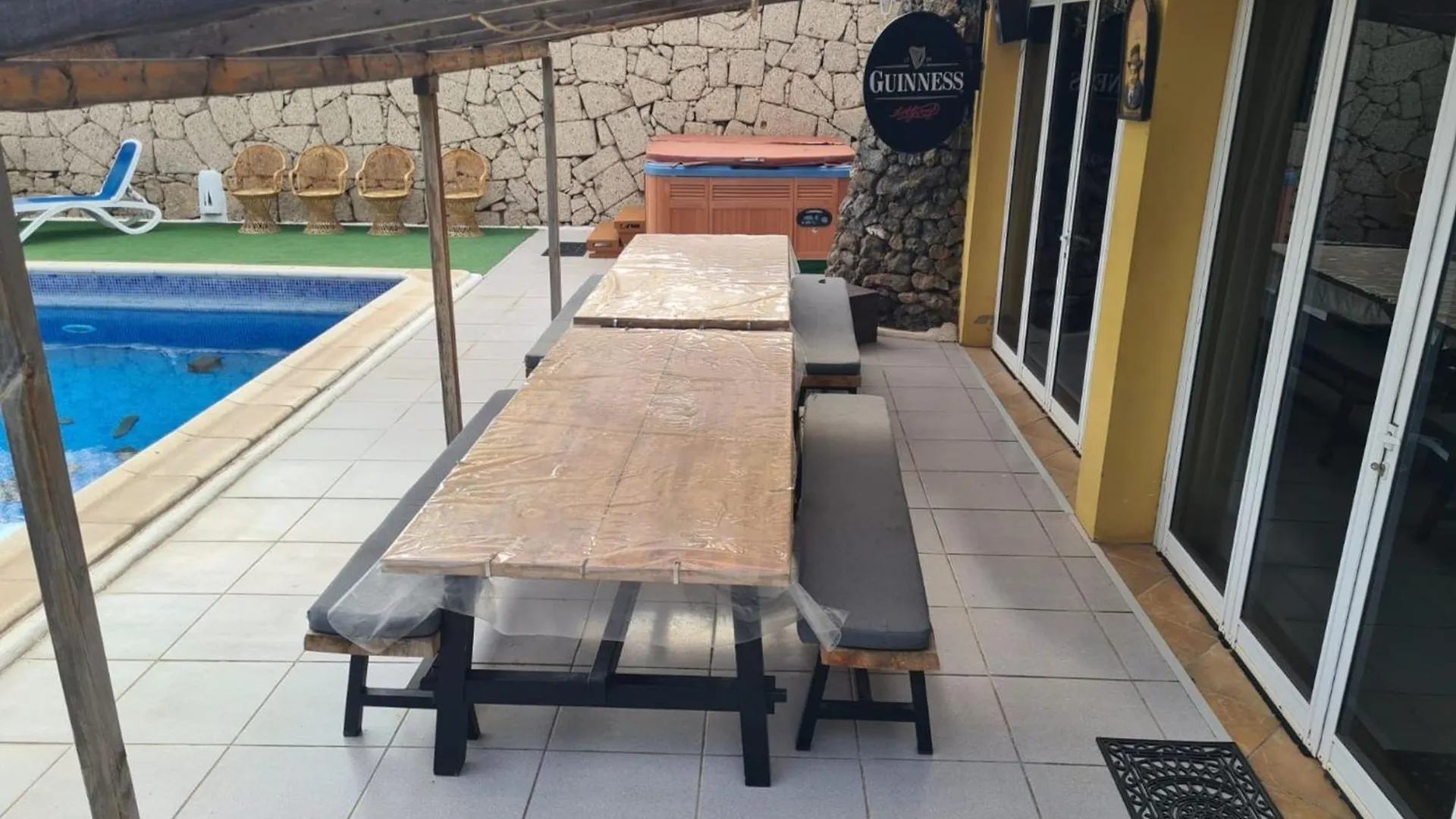 Villa Finca Toredo Large Heated Pool,Hot Tub,Bar/Games Room,Gym,Cave, Free Wifi Atogo Spain