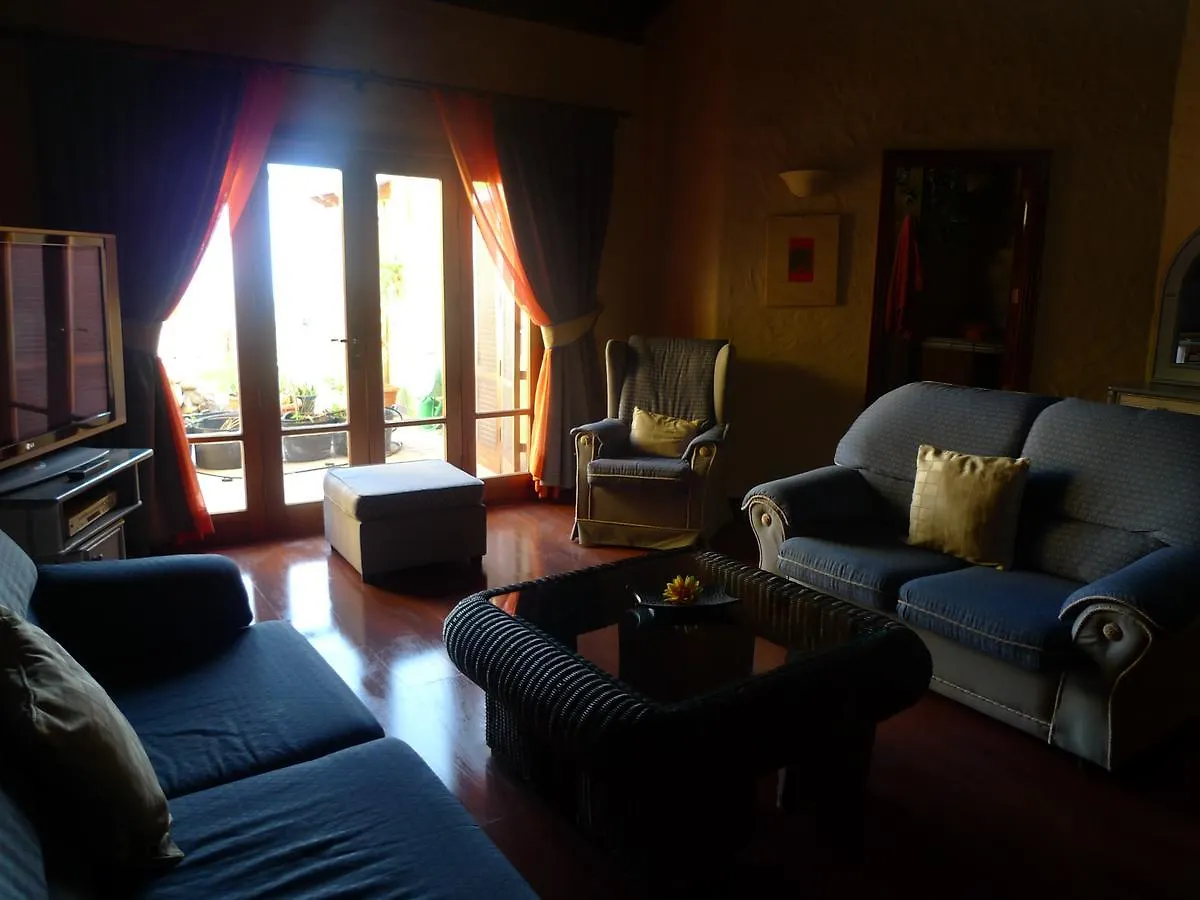 Finca Toredo Large Heated Pool,Hot Tub,Bar/Games Room,Gym,Cave, Free Wifi Atogo Villa